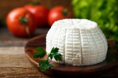 1800ss_getty_rf_ricotta_cheese.jpg?resize=375px:250px&output-quality=50
