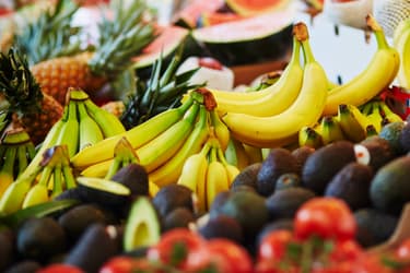 1800ss_thinkstock_rf_bananas_for_sale_at_market.jpg?resize=375px:250px&output-quality=50