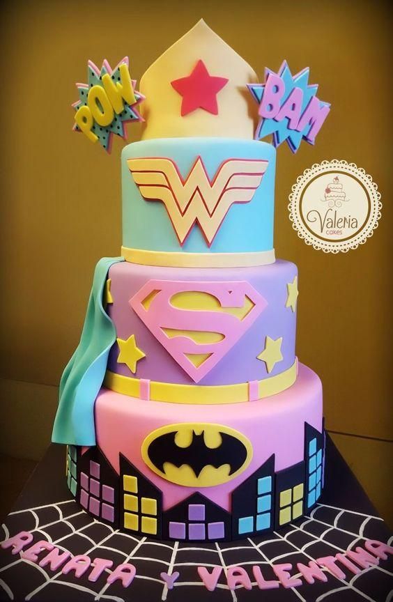 18 Original Cakes That All Fans of Comics and Movies About Superheroes Will Fall For!